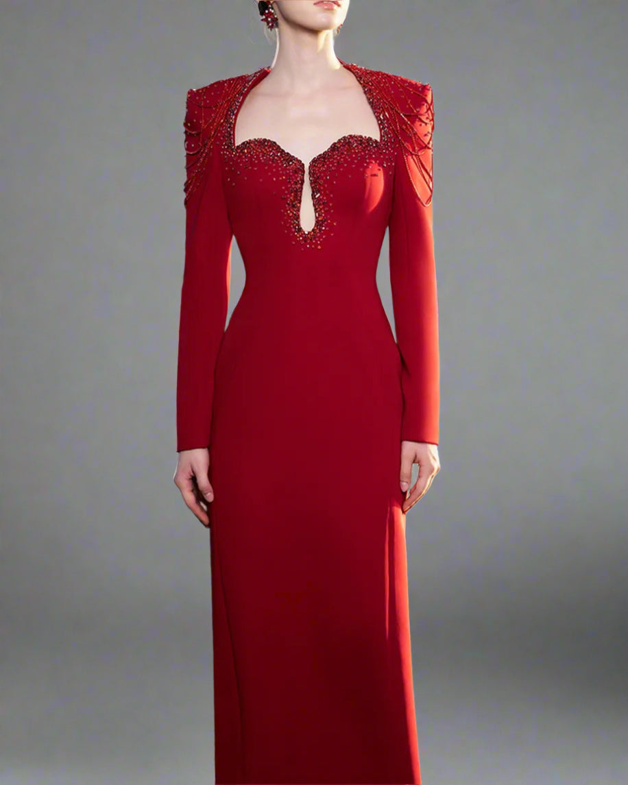 فستان عمودي بأكمام طويلة وسلاسل كتف مزينة بالخرز - أسترا