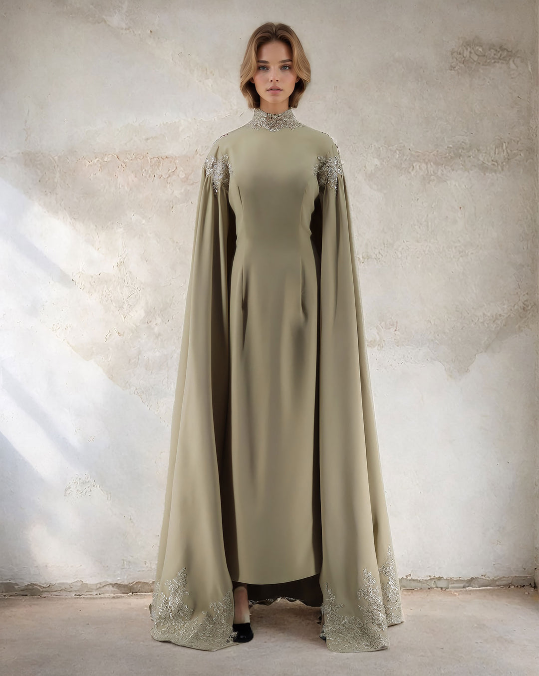 Column dress with maxi sleeves - back cape - Qlooza
