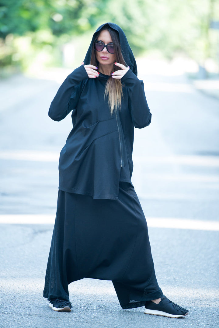 Two pieces black outfit.