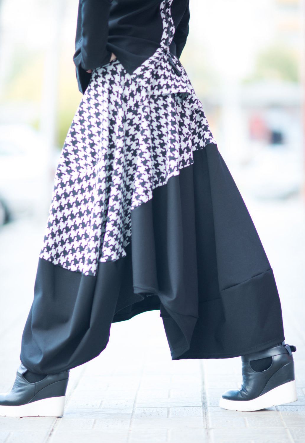 Black Shepherd's Plaid Cotton Skirt