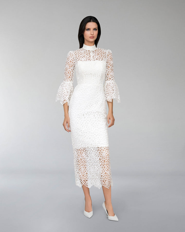 Laced midi  dress with 3/4 sleeves