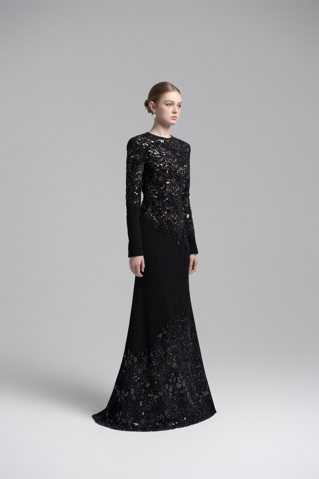 Long-sleeve lace-panel mermaid gown – AMARIS