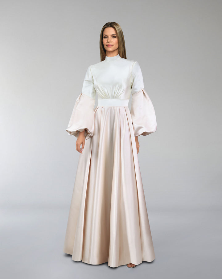 Puffed sleeves dress with maxi skirt