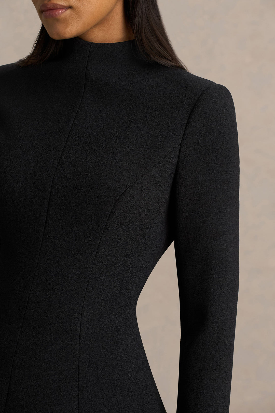 structured long-sleeve gown with sculpted waist – AURORA