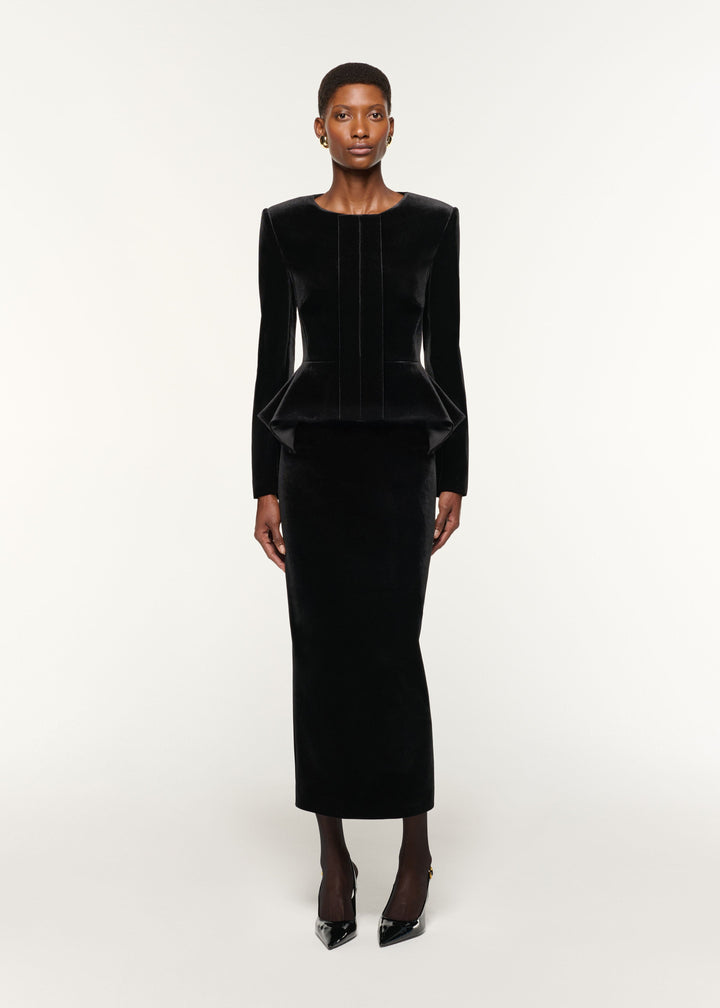 long-sleeve velvet midi dress with sculpted peplum – NOIRÉ