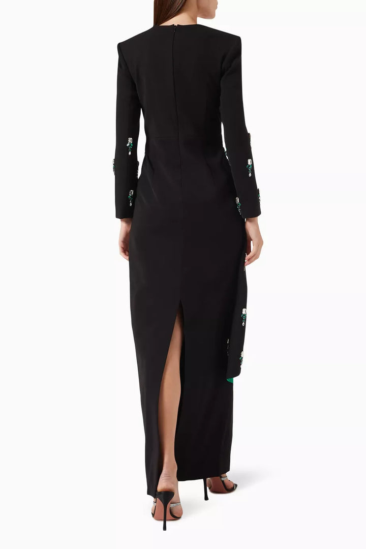 فستان مطرز غير متماثل بتفاصيل من الساتان الزمردي – نوير