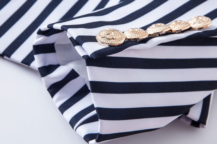 سترة مخططة مزدوجة الصدر بأزرار ذهبية – مارينا