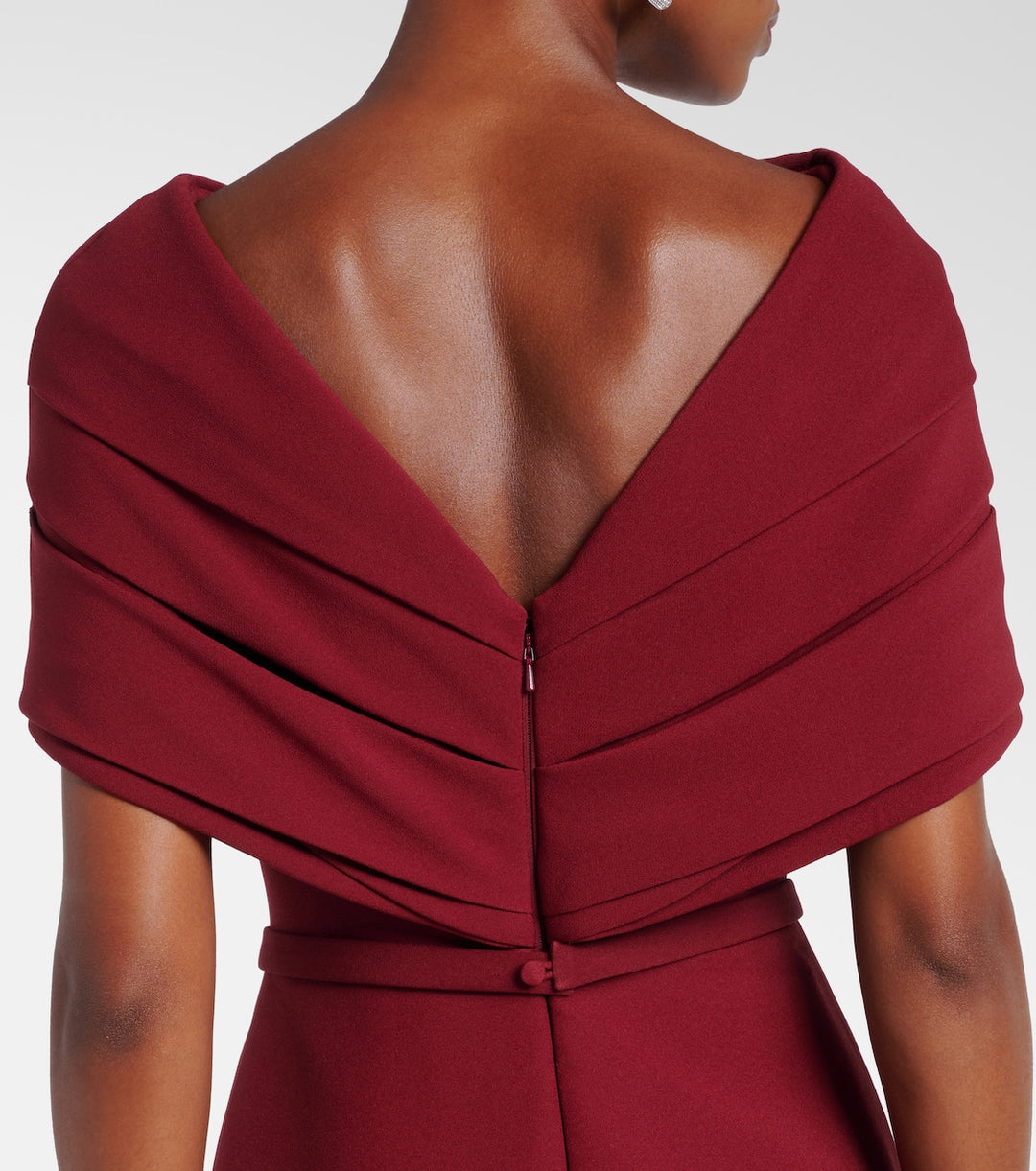 Off-shoulder layered mermaid gown – GARNET
