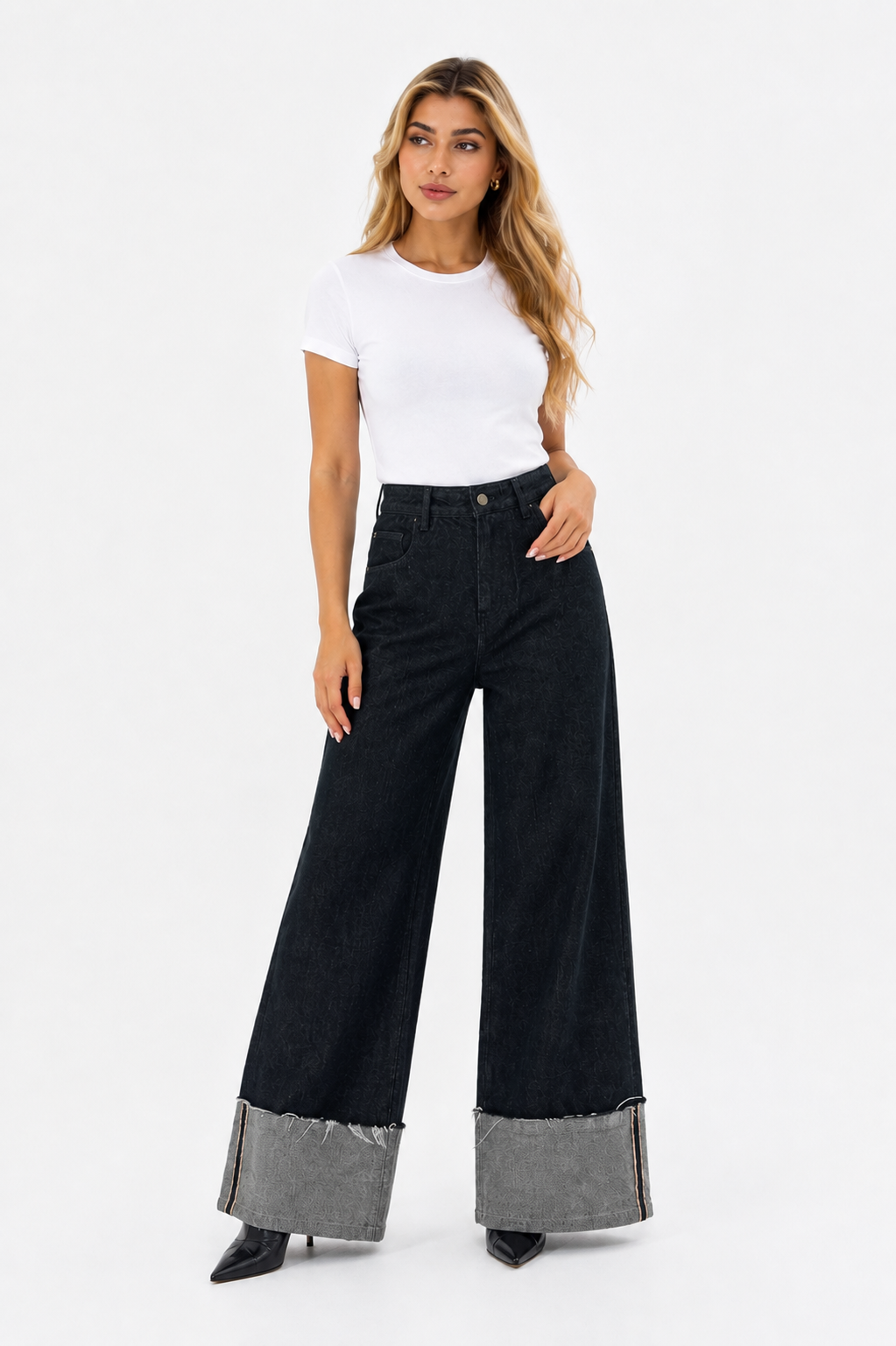 Wide-Leg Cuffed Denim Jeans - Classic
