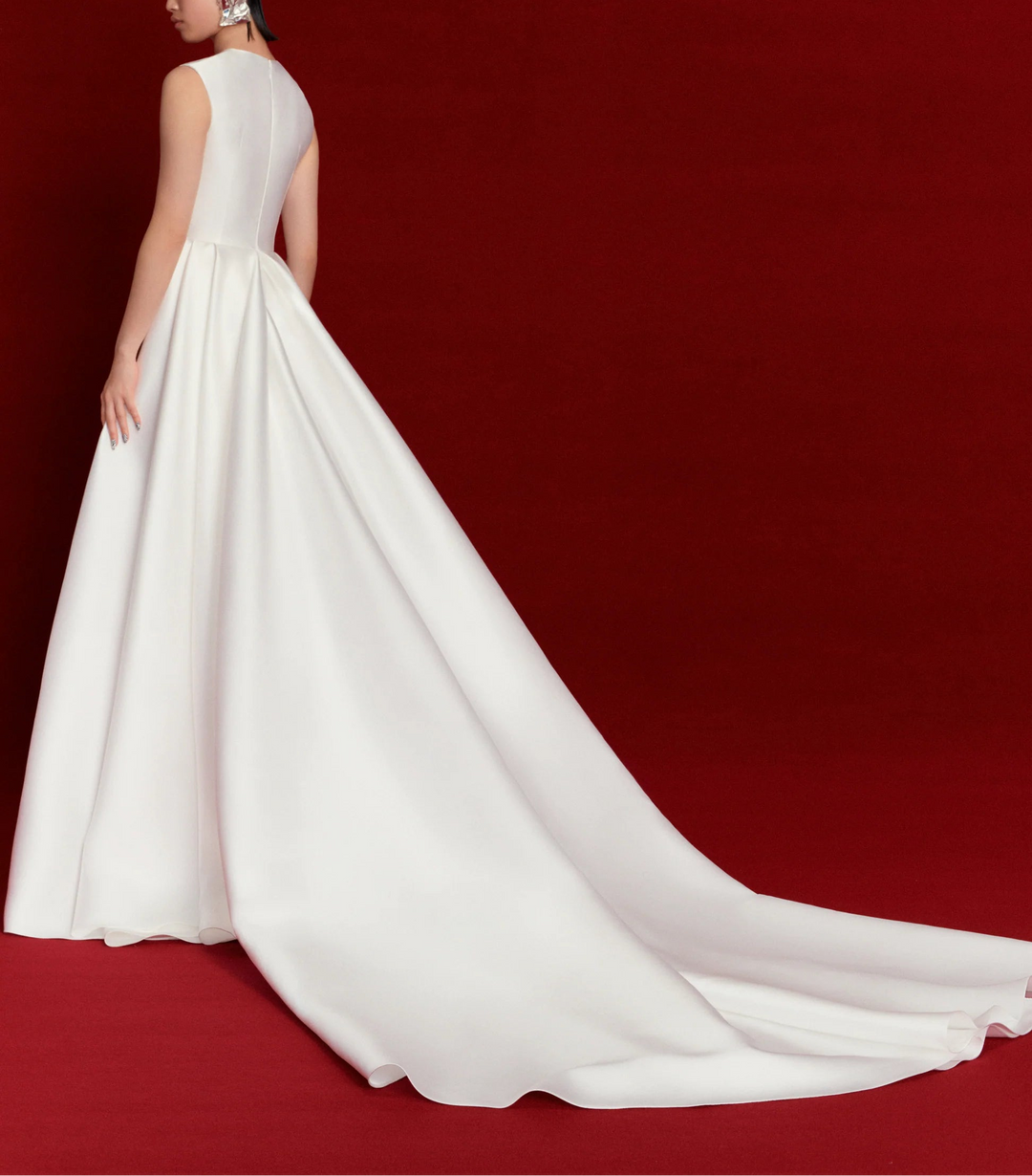 sleeveless sculpted gown with dramatic flare skirt – NOIR