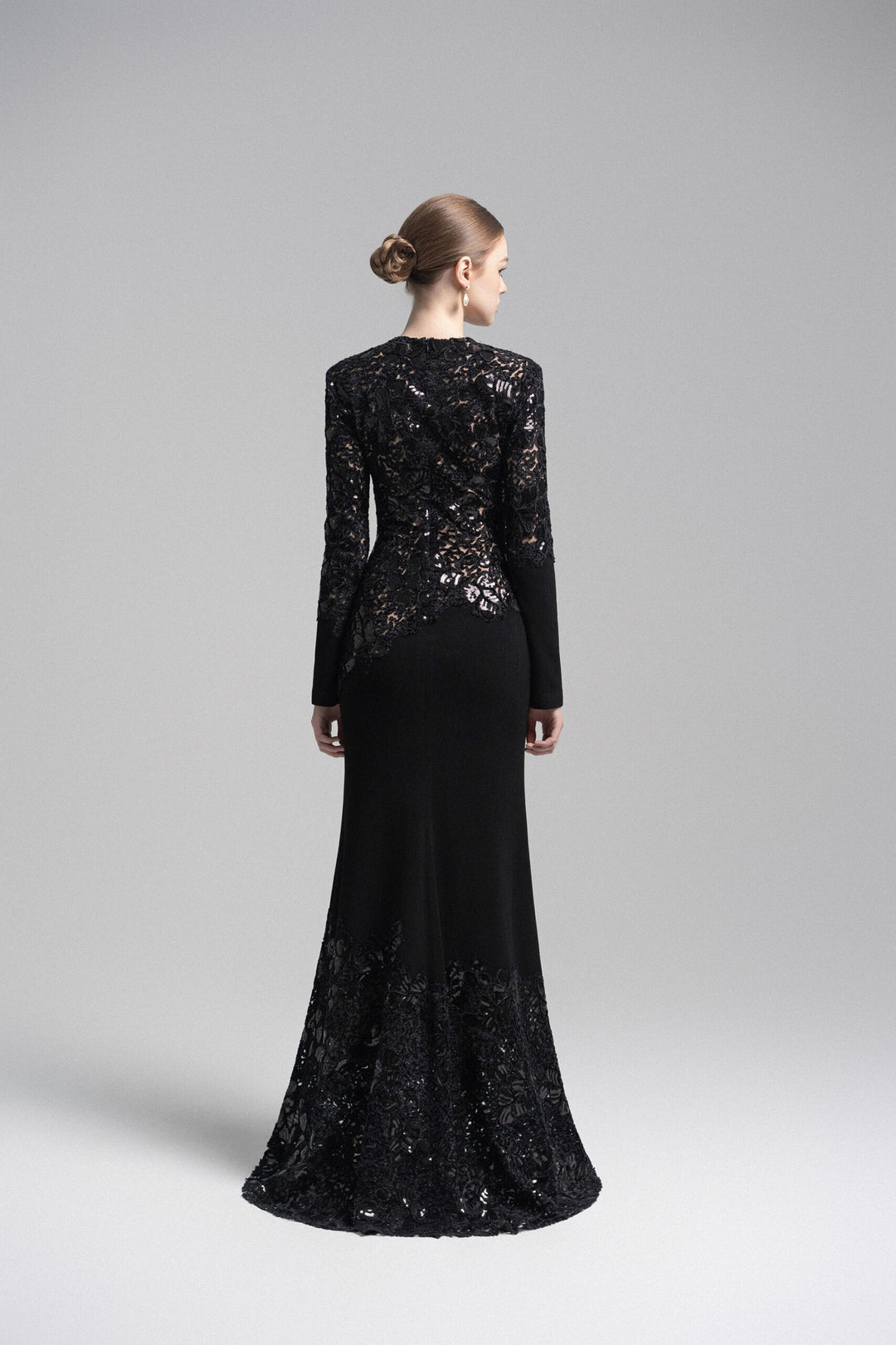 Long-sleeve lace-panel mermaid gown – AMARIS