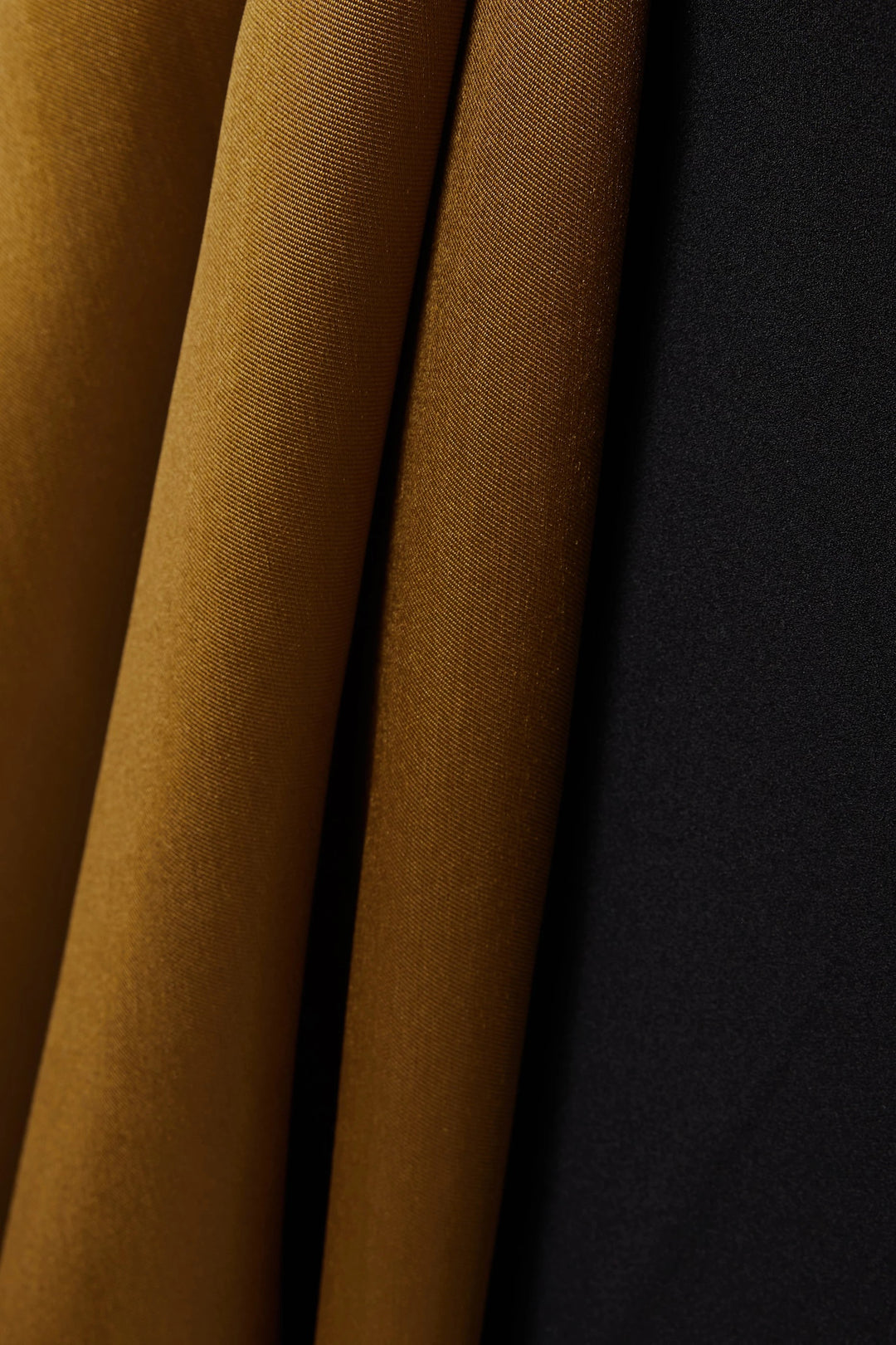 halter-neck satin gown with draped overlay – SCARLET