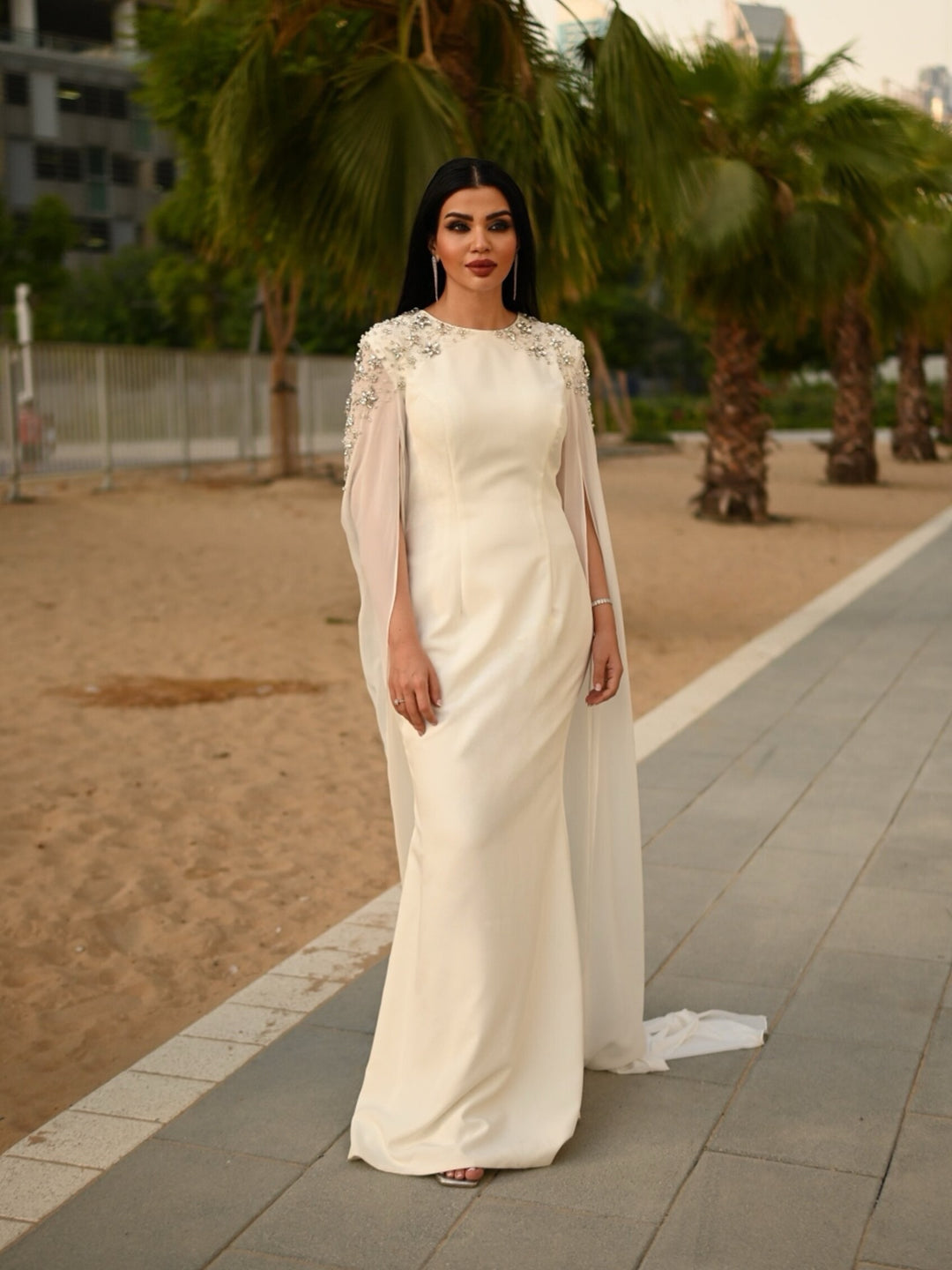 فستان مزين بكتف مكشوف – لوريلا