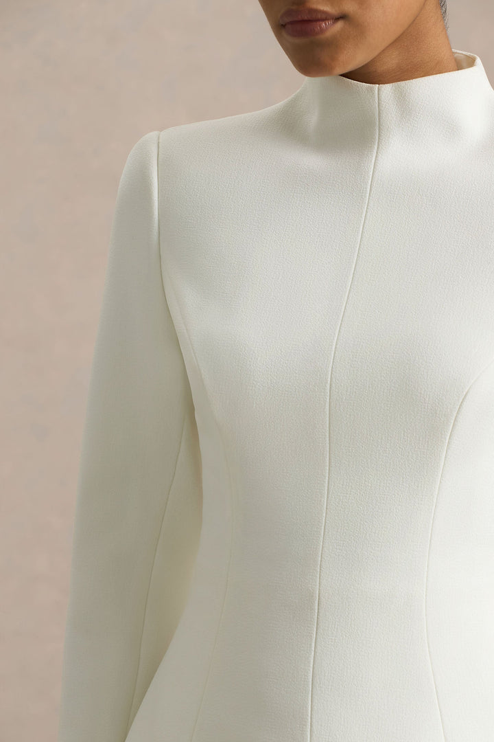 structured long-sleeve gown with sculpted waist – AURORA