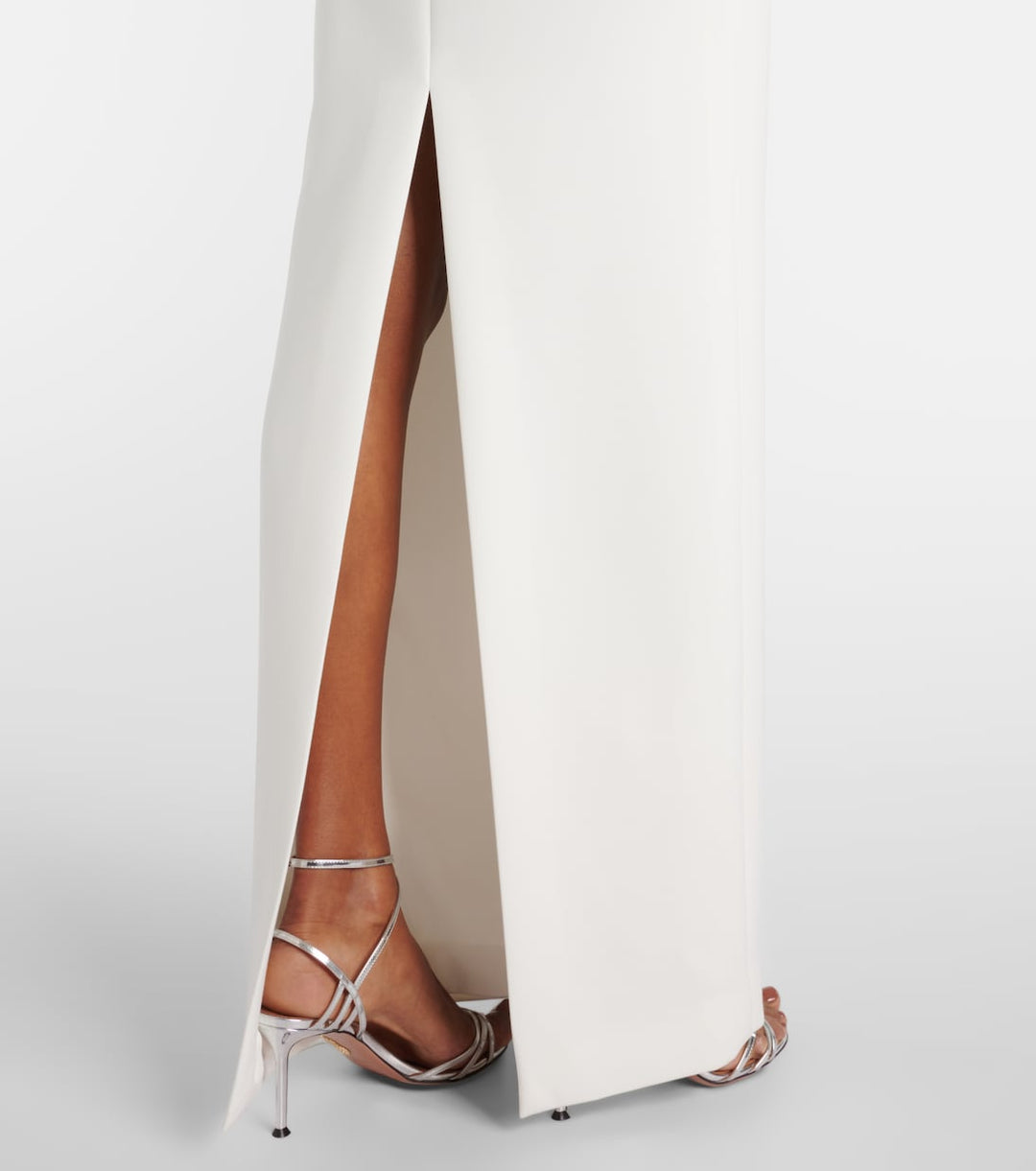 Long-sleeve column gown with sculpted floral waist detail – ROSA