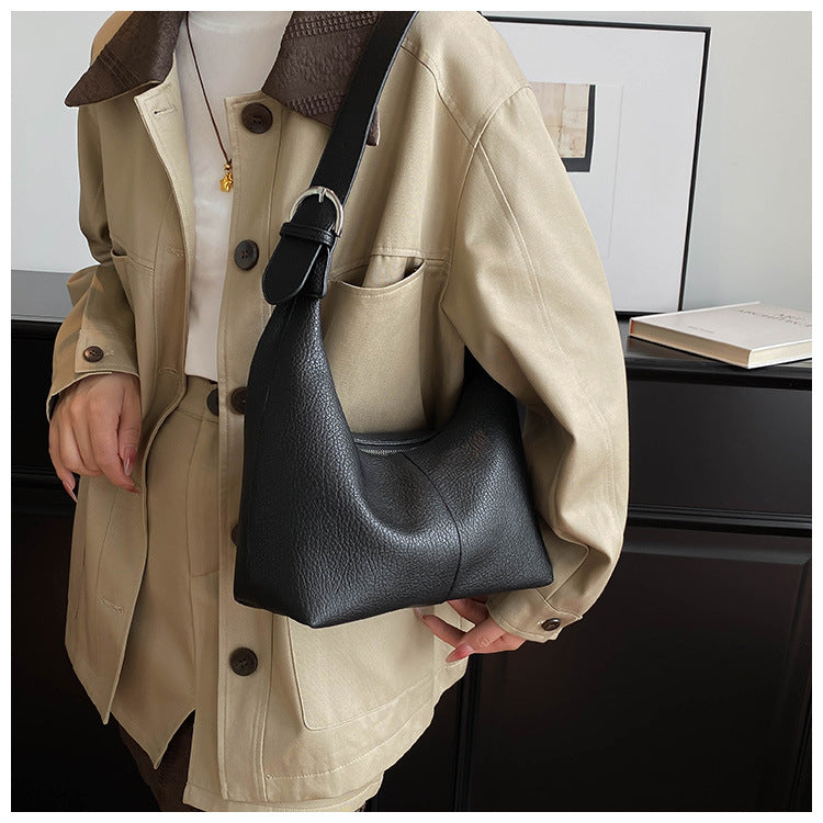 geweven rieten draagtas met dubbele leren handvatten – LÉONIE 