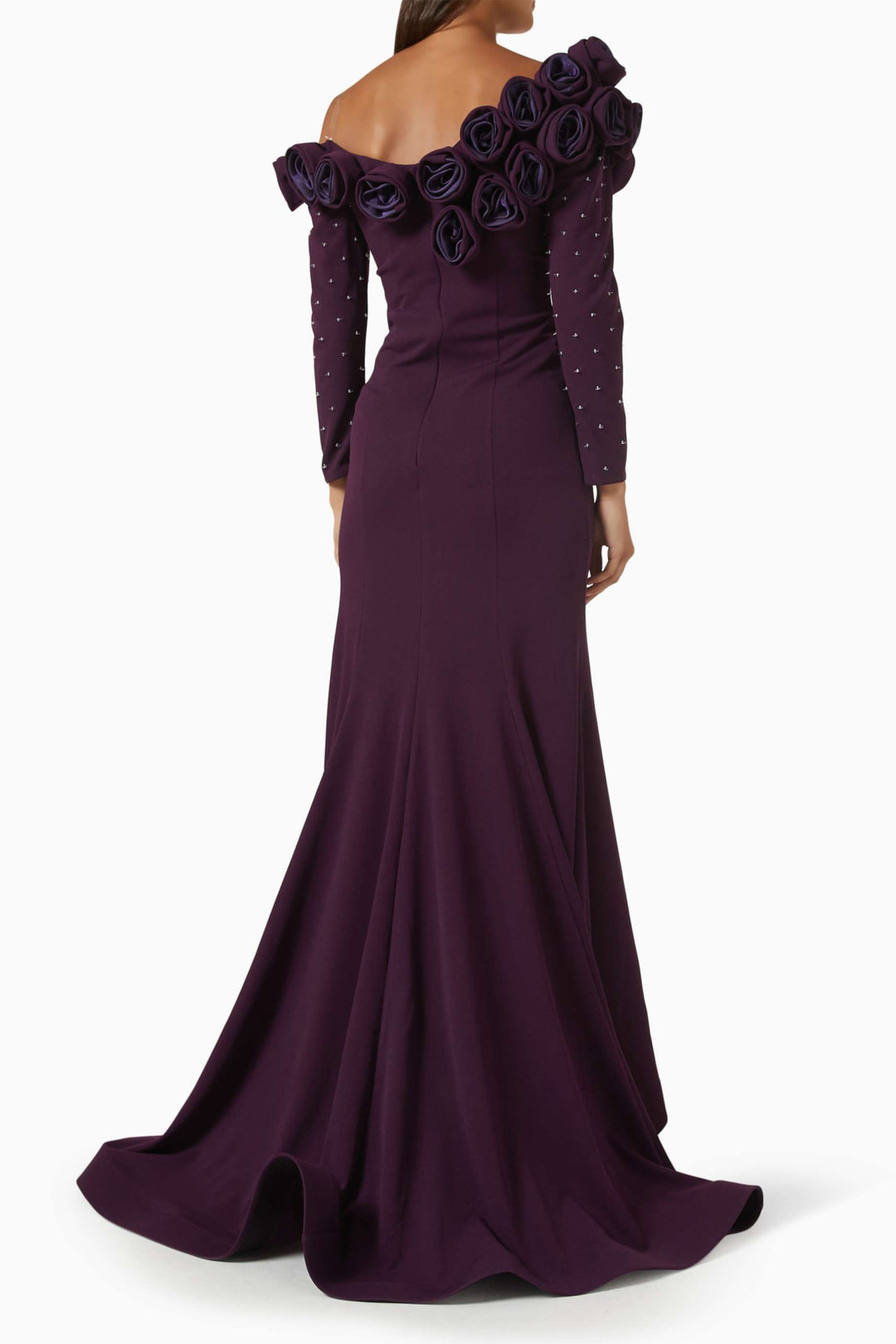 Off-shoulder gown with sculpted floral neckline – AMETHYSTA