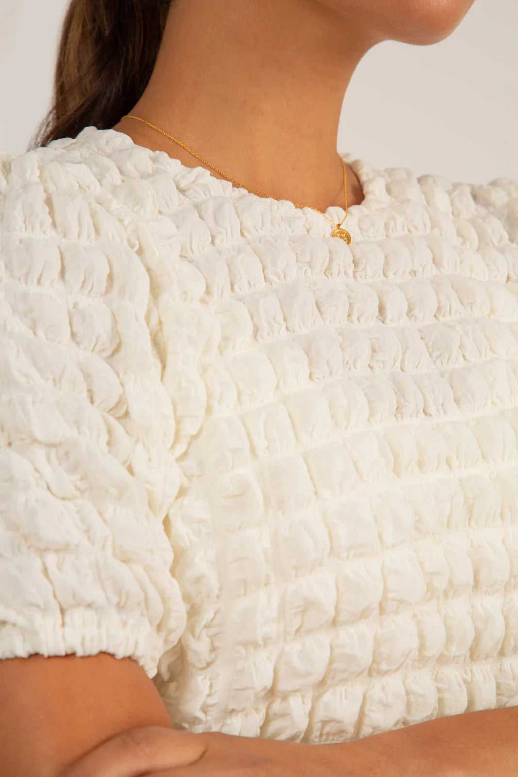 Textured short-sleeve top with 3D waffle fabric – IVETTA