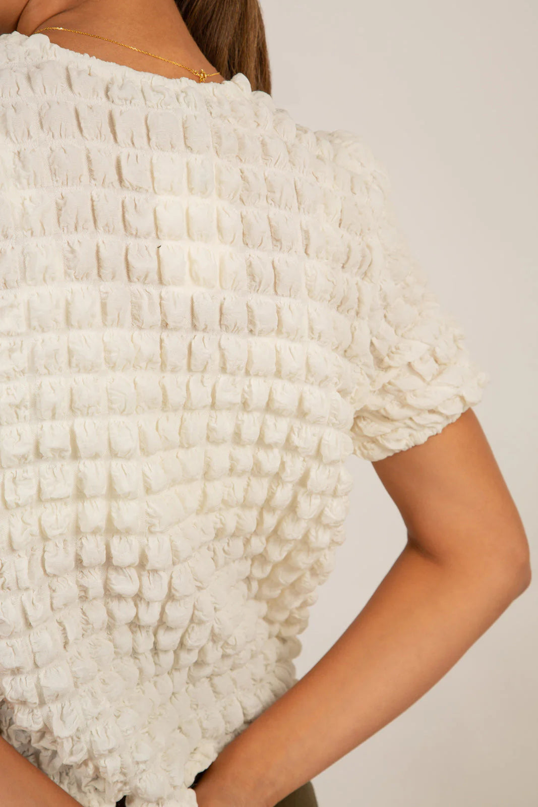 Textured short-sleeve top with 3D waffle fabric – IVETTA