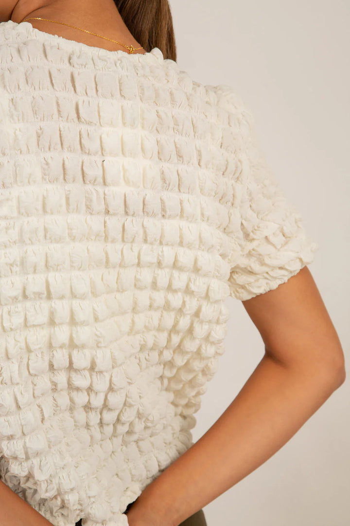 Textured short-sleeve top with 3D waffle fabric – IVETTA