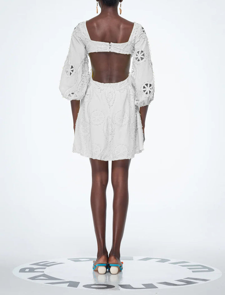 Plissiertes Oberteil mit ausgestellten Ärmeln und Maxirock-Set mit Taillengürtel – Rosiny 