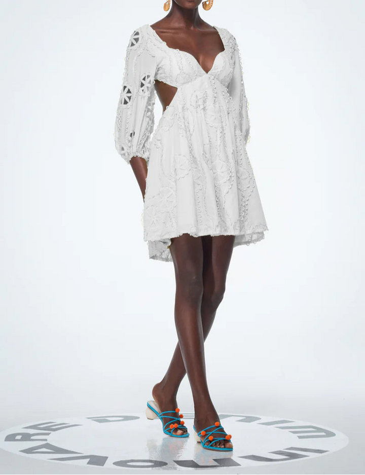 Plissiertes Oberteil mit ausgestellten Ärmeln und Maxirock-Set mit Taillengürtel – Rosiny 