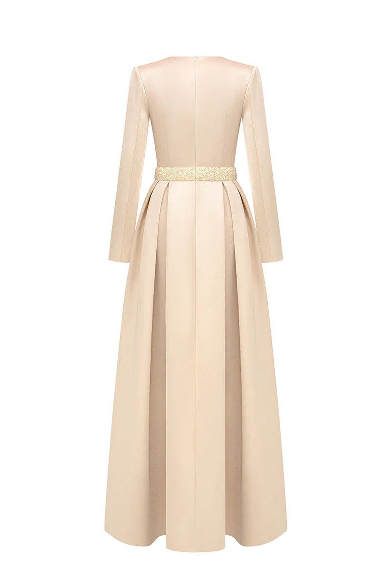 فستان ساتان برقبة مربعة وخصر مزين – إليانا