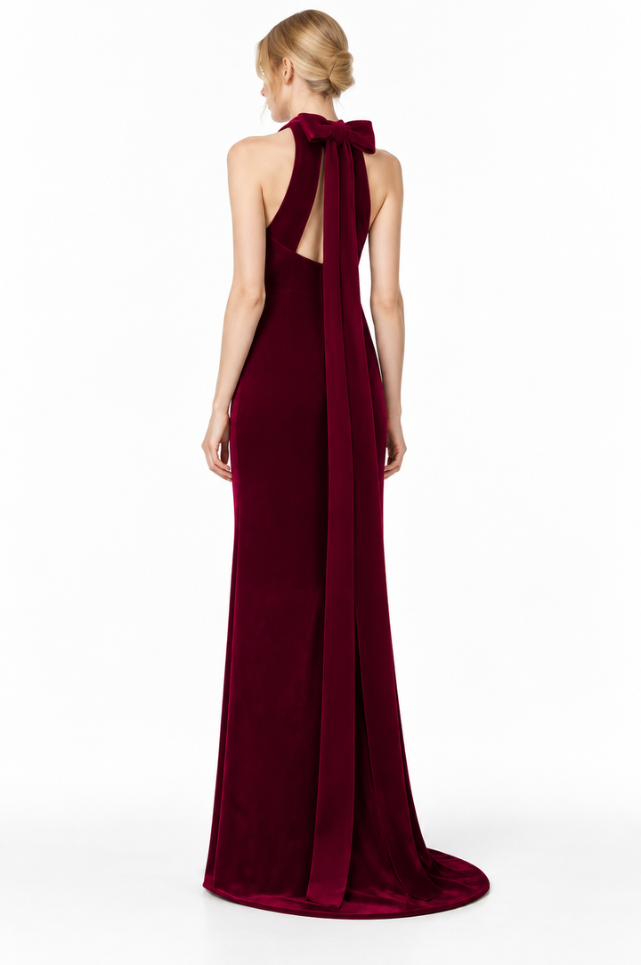 Halter-neck velvet floor-length gown with train – Valeria