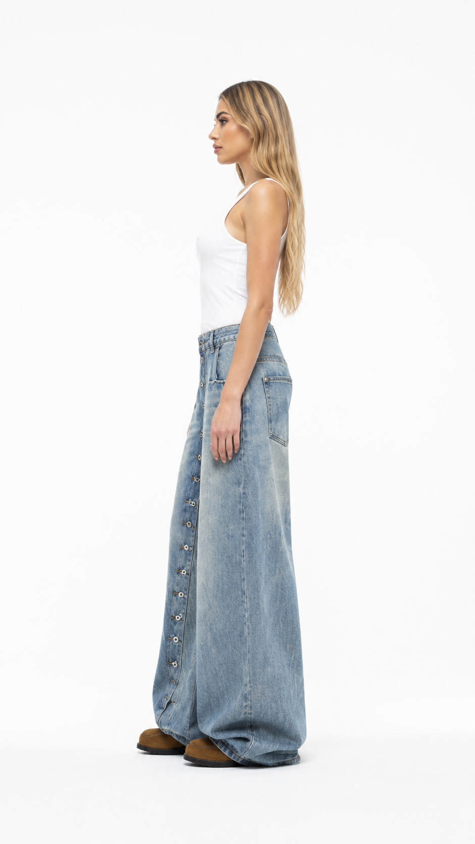 Blue Button Detail Wide-Leg Jeans – DENVARA