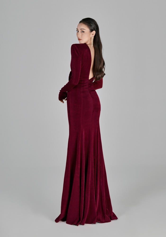 sculpted velvet gown with rosette detail – RUBINA
