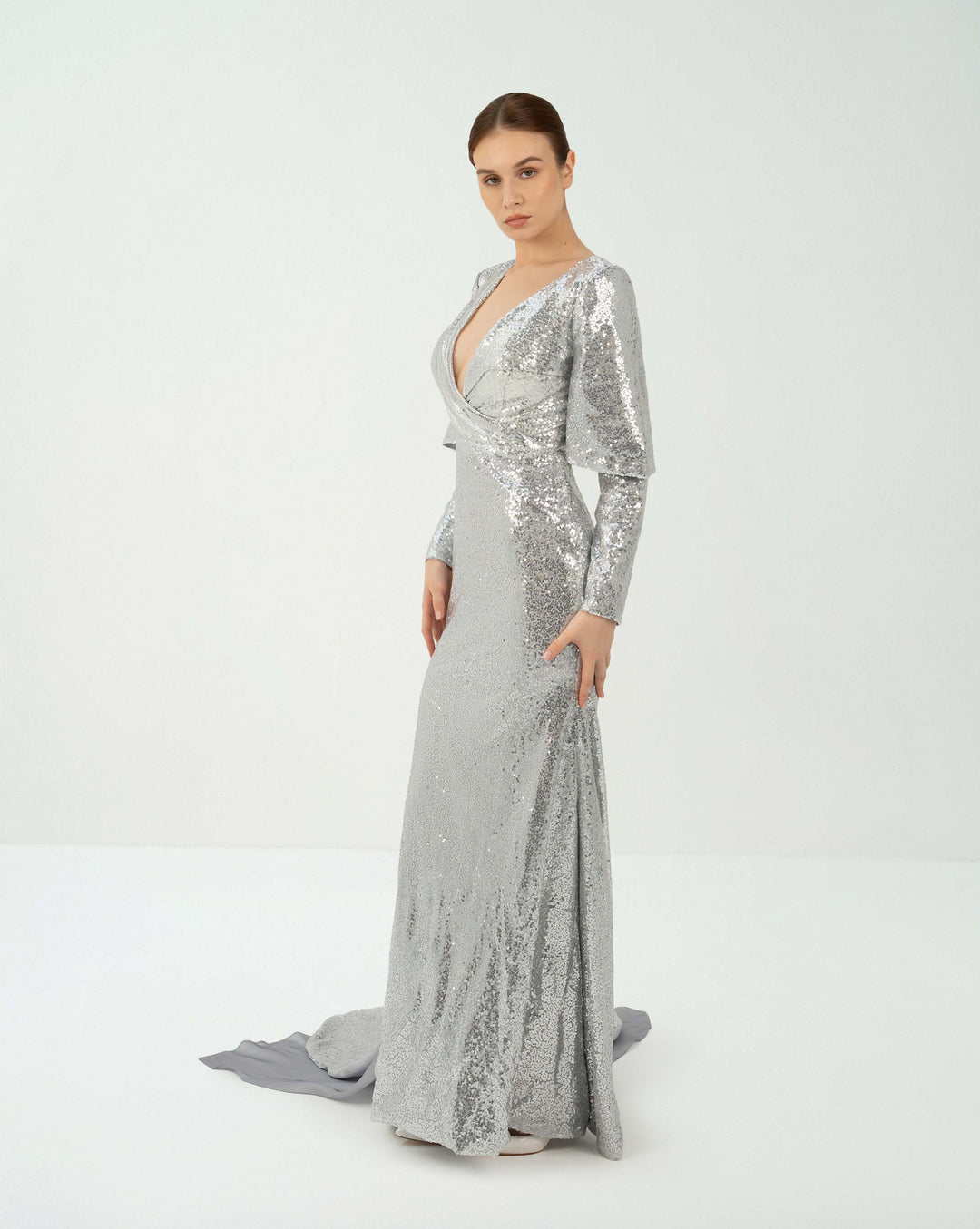 Sequined V-neckline dress with train - SAGE