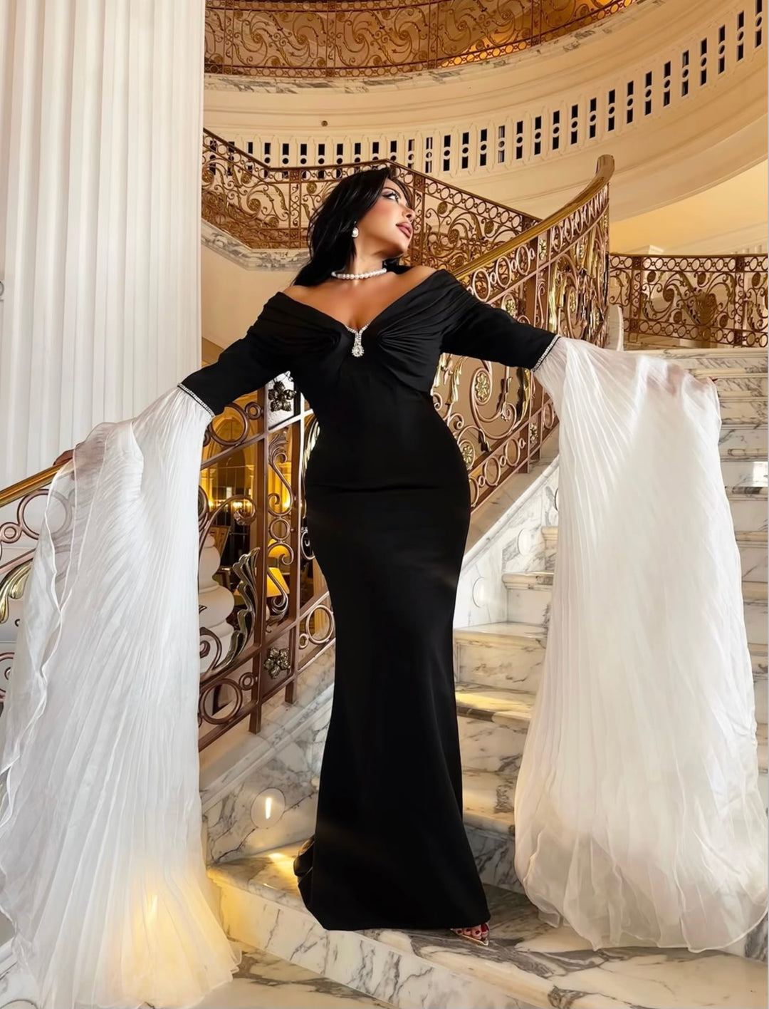 فستان حورية البحر مكشوف الكتفين بأكمام مطوية مثيرة – شيري