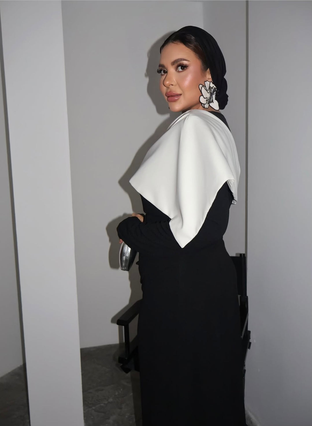 off-shoulder monochrome column gown – Sofaa