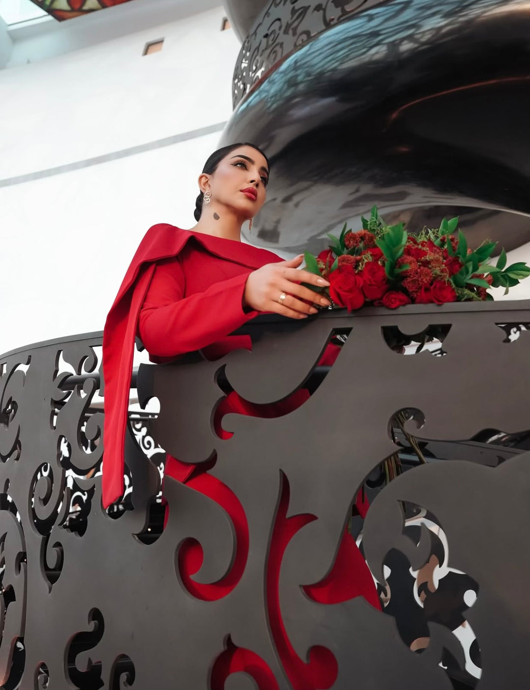 long-sleeve sequin-speckled column gown – Jevako