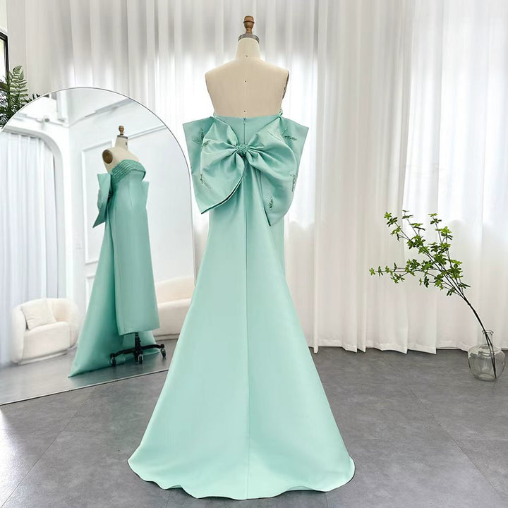 فستان ساتان مكشوف الكتفين مع رقبة مزينة بالخرز - ليلكي