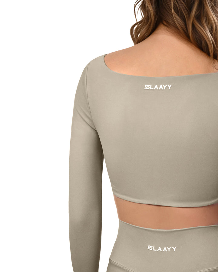 褶皱喇叭袖上衣和高腰裙套装，配腰带 – Rosiny 