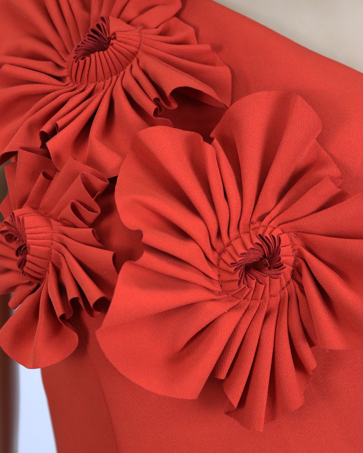 Shoulder off red dress with 3D flowers  -ODD- LOYAN