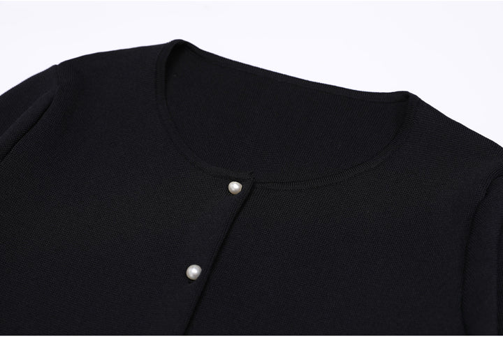 cropped tweed jacket with pearl-embellished pockets – DARAXI