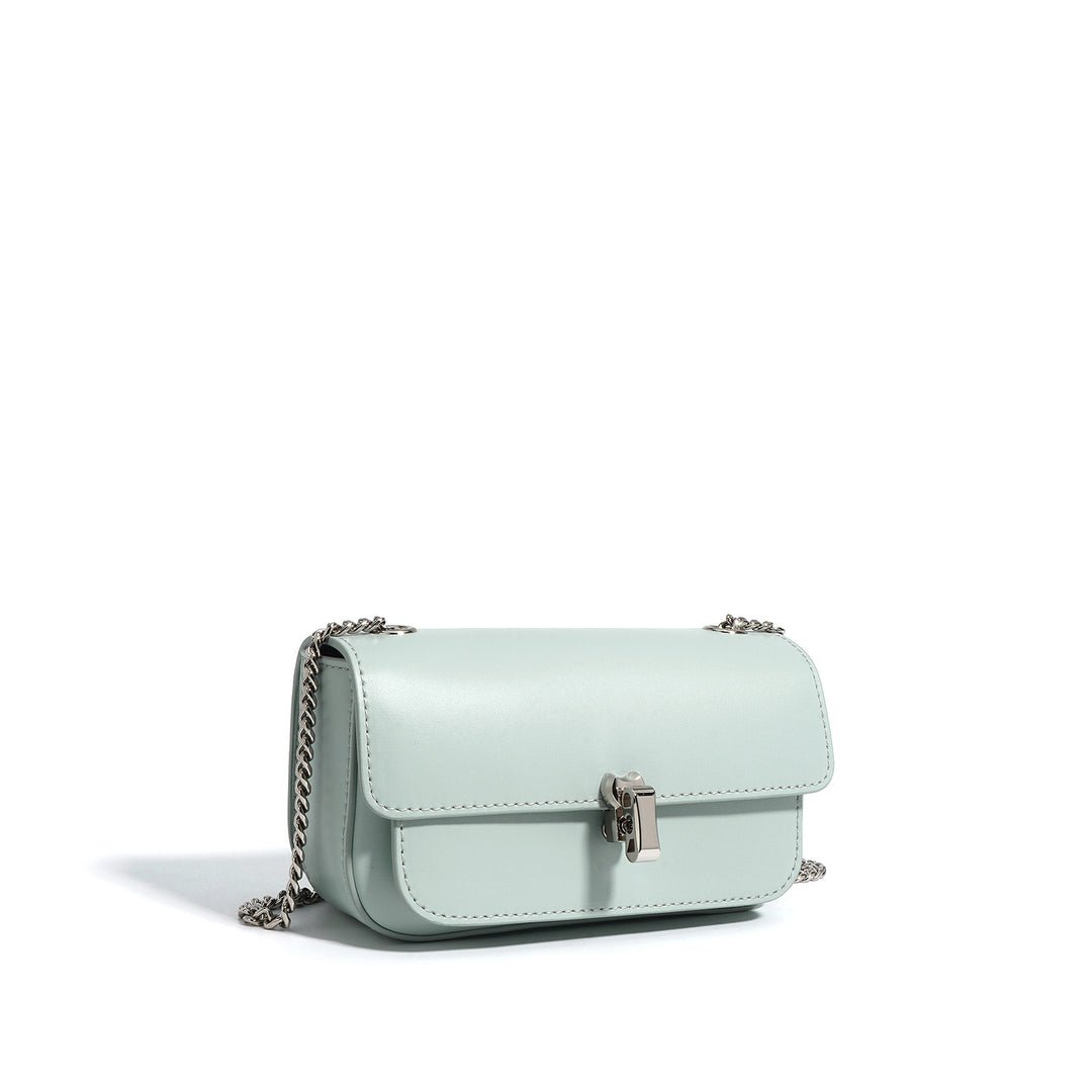 编织藤条手提包，配有双层皮革手柄 – LÉONIE 