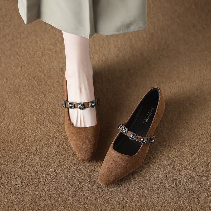 حذاء مسطح مدبب بحزام مزخرف - زويانريت