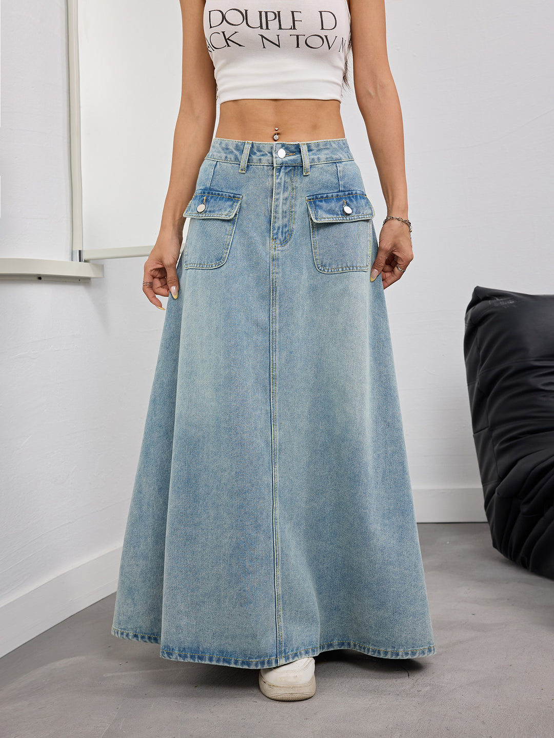 denim maxi skirt with front flap pockets – SIENNA