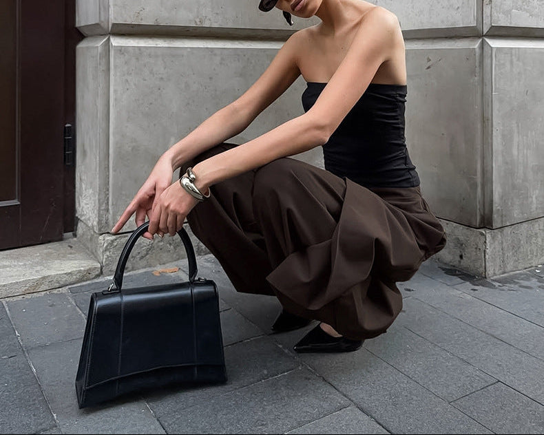 بدلة مصممة خصيصًا بأزرار ذهبية – مارون