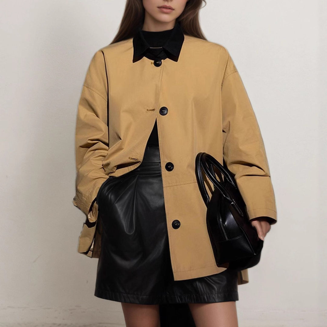 جاكيت مخملي بأزرار أمامية وحافة من الدانتيل الشفاف - صيفي