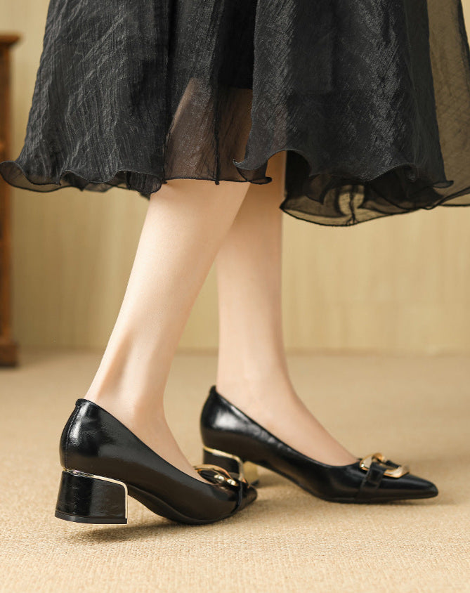 حذاء بكعب سميك بمقدمة مدببة وإبزيم ذهبي - أريالوا