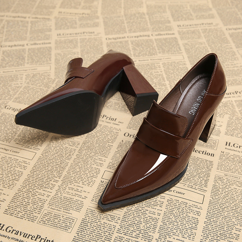 حذاء بكعب سميك مدبب وحزام لامع - سيينارتي