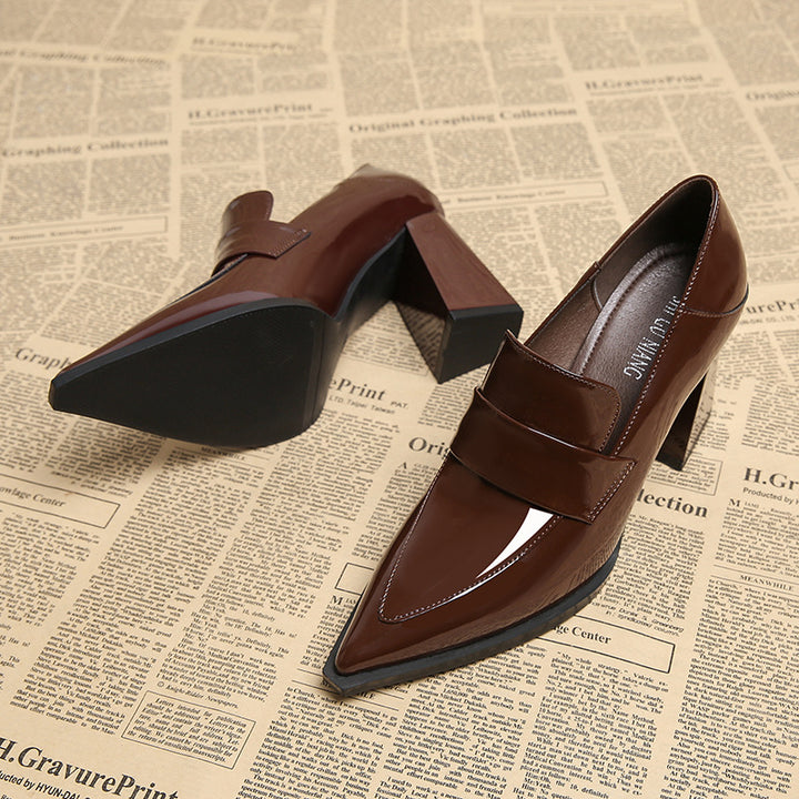 حذاء بكعب سميك مدبب وحزام لامع - سيينارتي