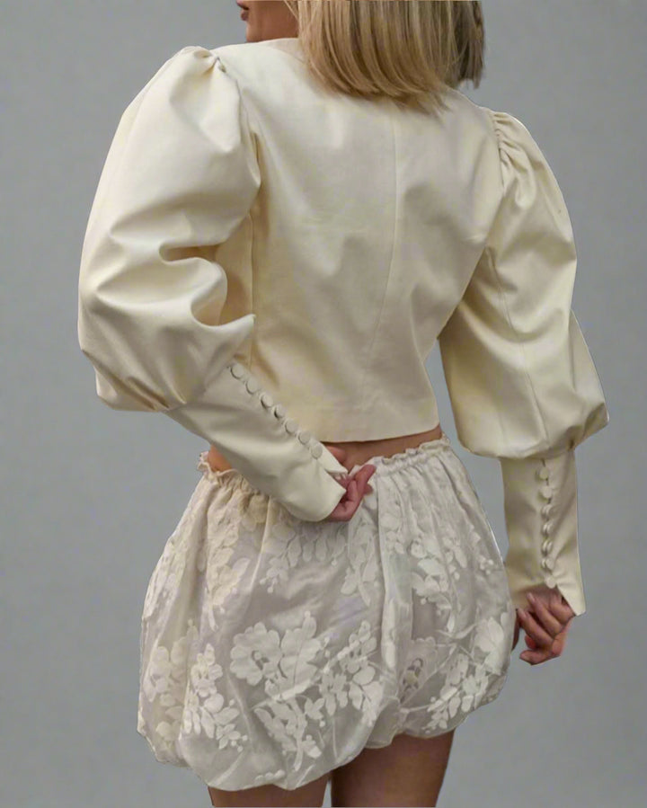 قميص قصير بأكمام منفوخة وياقة قائمة – نوايراج