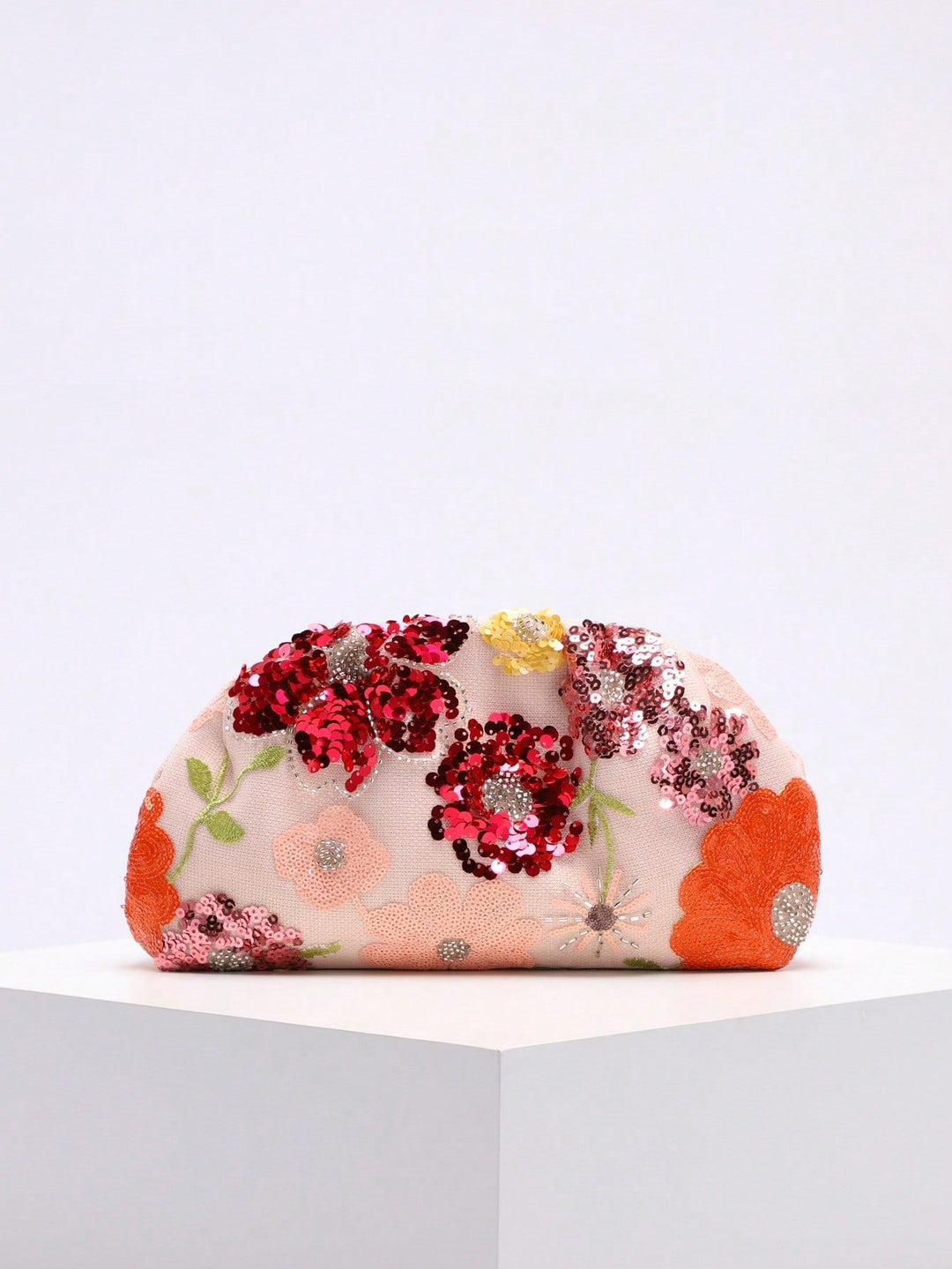 حقيبة كلاتش مزينة بالترتر الزهري مع أزهار مطرزة – أمورزا