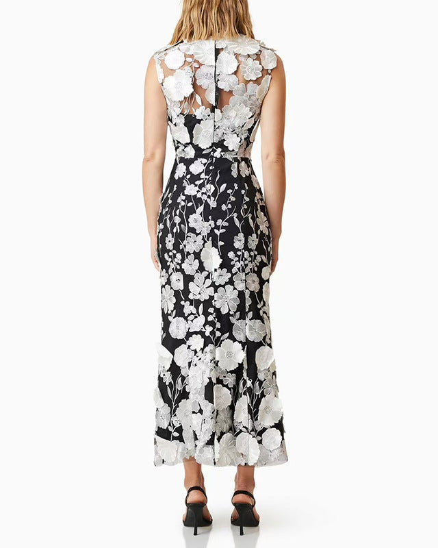 فستان بدون أكمام مزين بالزهور – أمورازلي