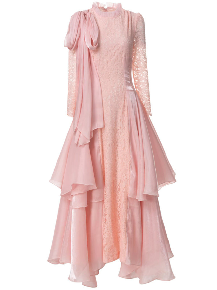 فستان طويل من الدانتيل مع تنورة غير متماثلة متعددة الطبقات - أوريليفا
